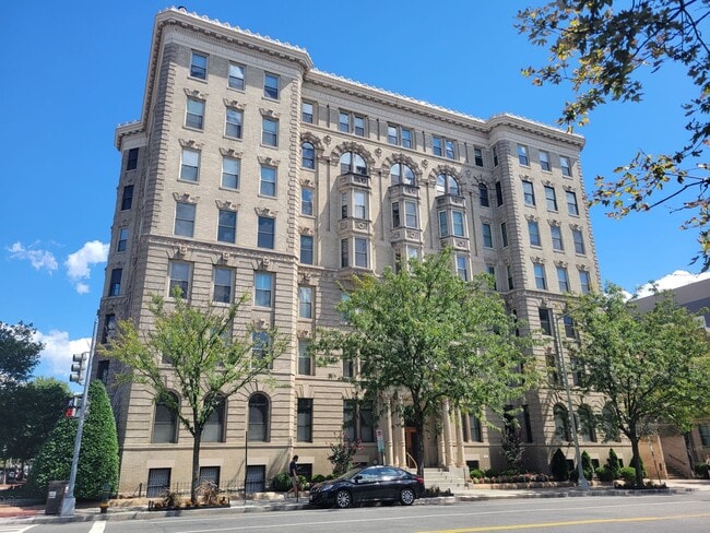 Spacious 2BR, 2BA in the heart of the City... - Spacious 2BR, 2BA in the heart of the City... House