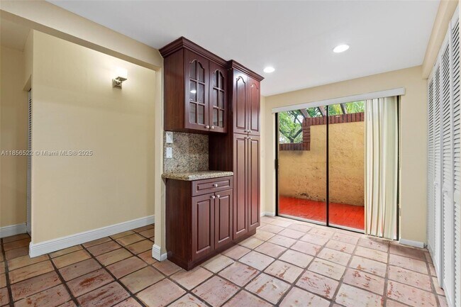 Foto del edificio - 4651 NW 90th Ave