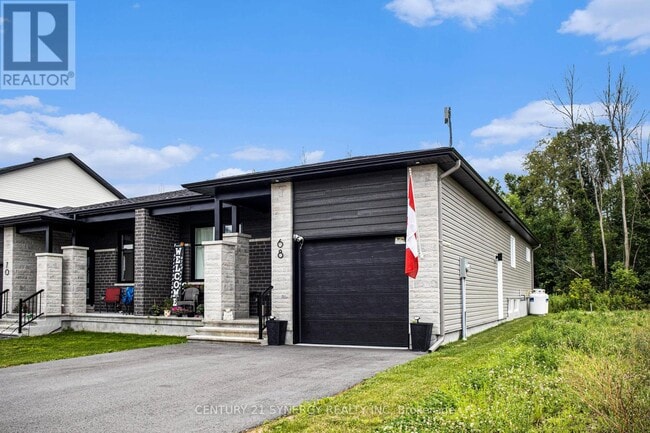 Building Photo - 68 Villeneuve St