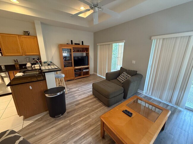 Foto del edificio - 8327 Mulligan Cir