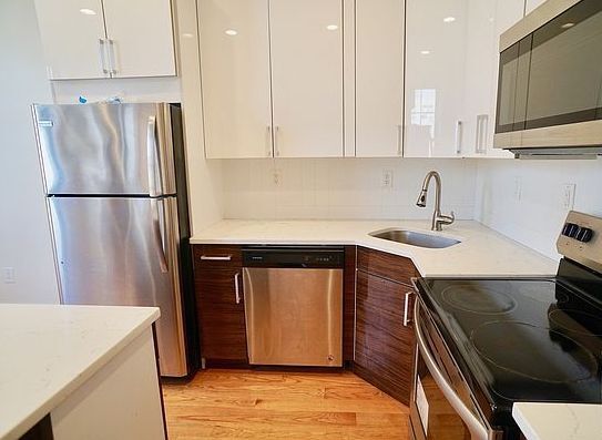 Foto del edificio - 386 E 23rd St