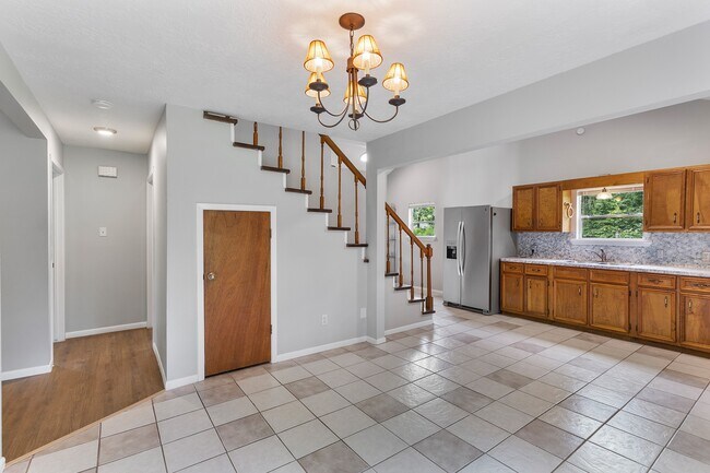 Foto del edificio - 14519 Oakleaf Dr