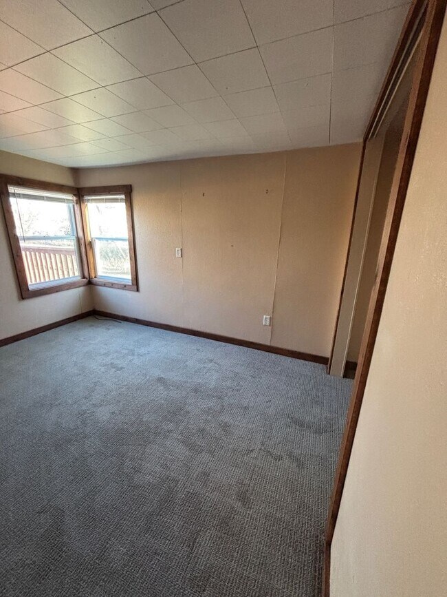 Foto del edificio - 4 Bedroom with East Gallatin in the backyard