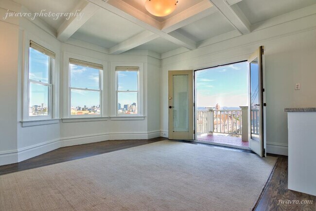 Building Photo - 555 Sanchez St