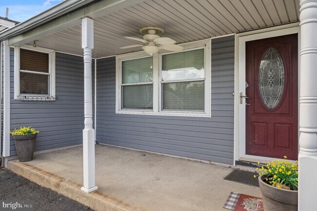 Foto del edificio - 47 Glenwood Ln
