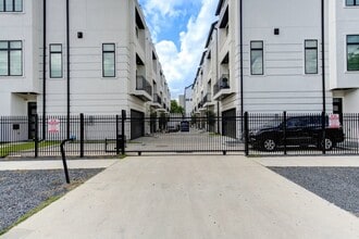 Building Photo - 5702 Fairdale Ln