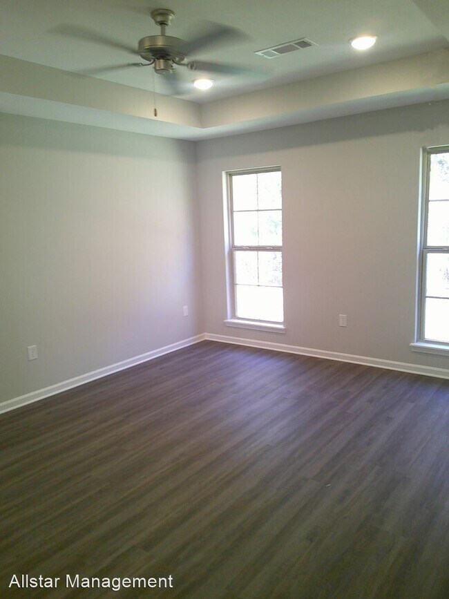 Foto del edificio - 4 br, 2 bath House - 518 Stonebrook Place