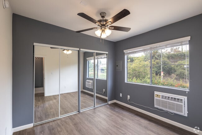 2BR, 1BA - 558SF - Primary Bedroom - 2419 S Ridgeley Dr