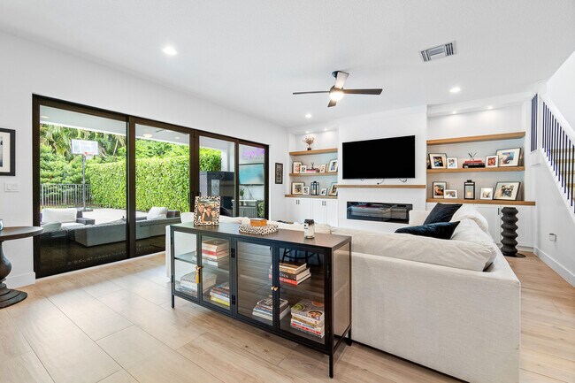 Foto del edificio - 17528 Rainstream Rd