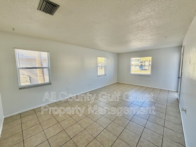 Building Photo - 2218 Flamingo Blvd