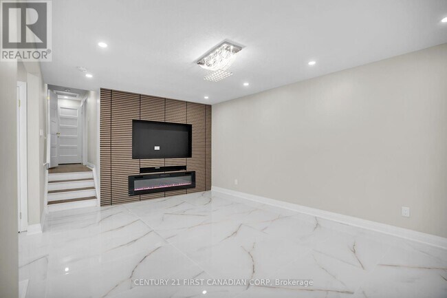 Building Photo - 1046 Jalna Blvd