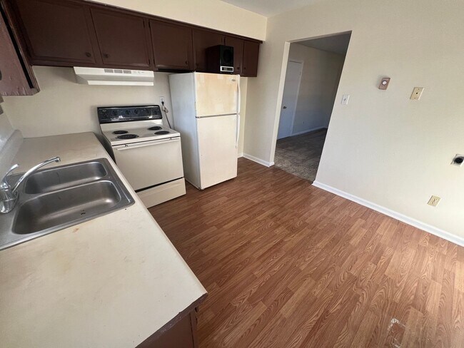 Foto del edificio - 8029 Redmon Rd