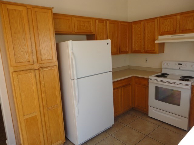 Foto del edificio - 8417 W Hilton Ave