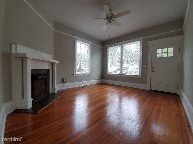 Building Photo - 2 br, 1 bath Condo - 1620-1634 Donald Ave.