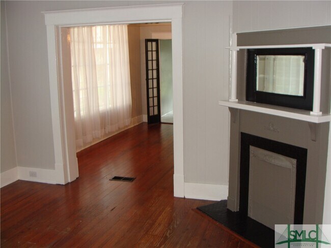 Foto del edificio - 1228 E 33rd St