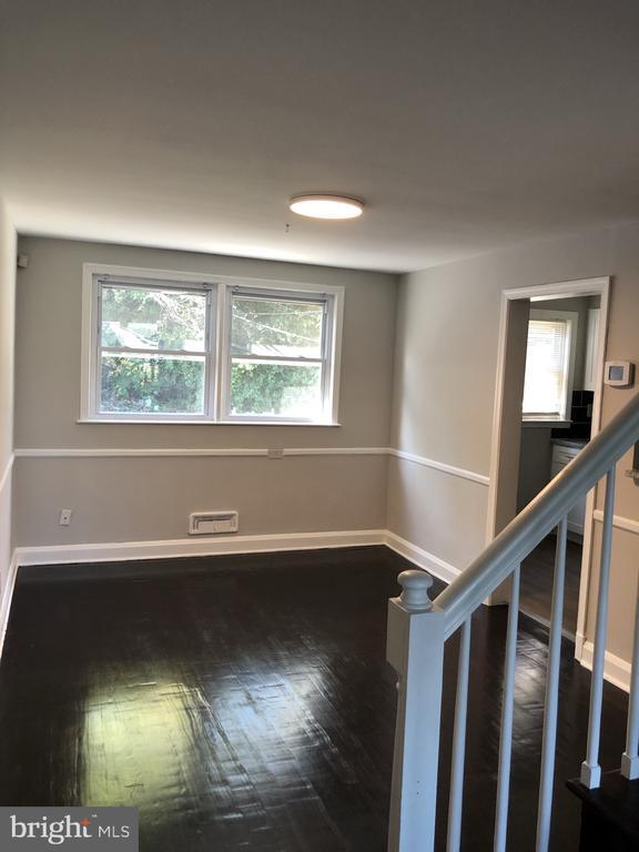 Building Photo - 1208 Newfield Rd