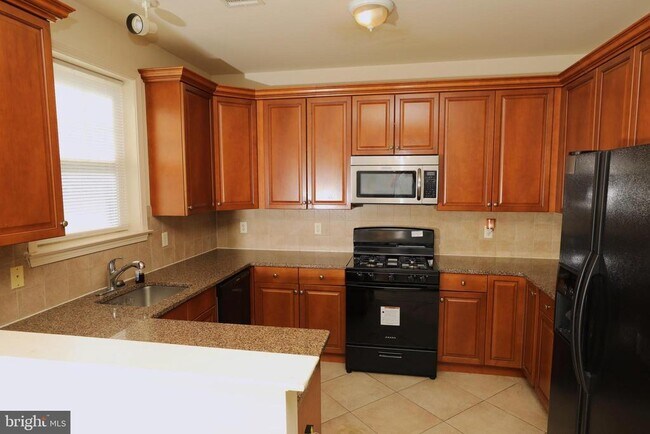 Building Photo - 611 Masterson Ct