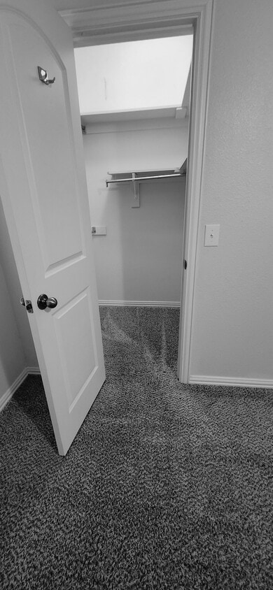 Photo - 211 N Prairie St (Pilot Point, TX)