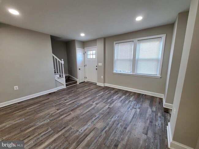 Foto del edificio - 4715 Dartford Ave