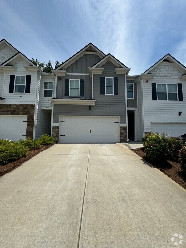 Creek View Apartments for Rent with Washer & Dryer Woodstock, GA 1