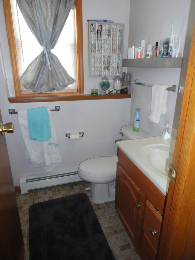 bathroom - 4369 Manhattan E