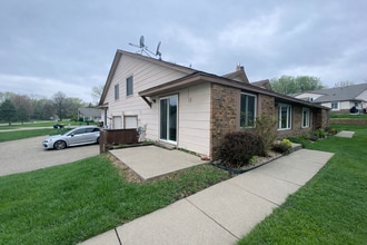 Building Photo - 14248 Hemlock Ct N