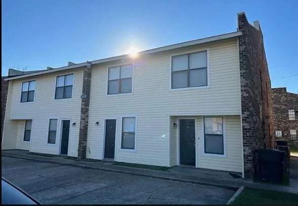 Building Photo - 4352 Rue de Belle Amie
