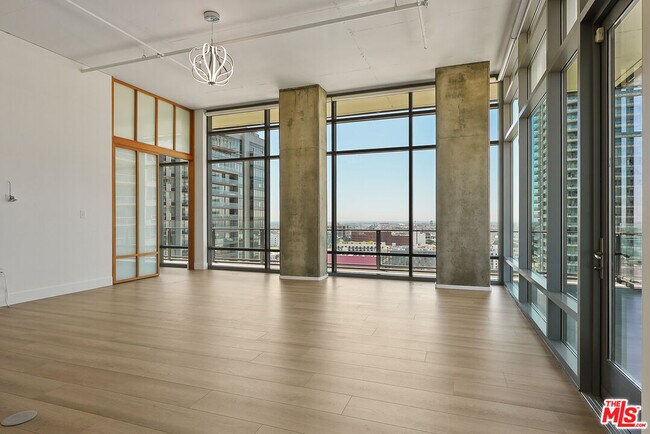 Foto del edificio - 1100 S Hope St