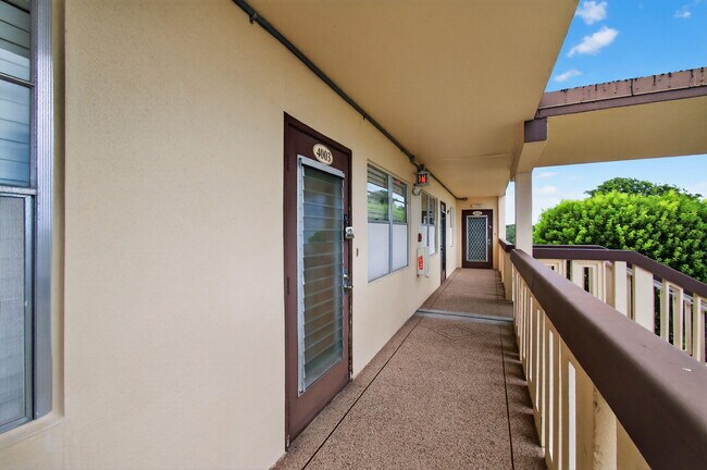 Foto del edificio - 4003 Wolverton E