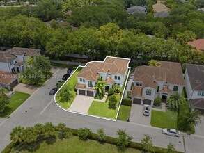 Building Photo - 3439 Brookfield Cir
