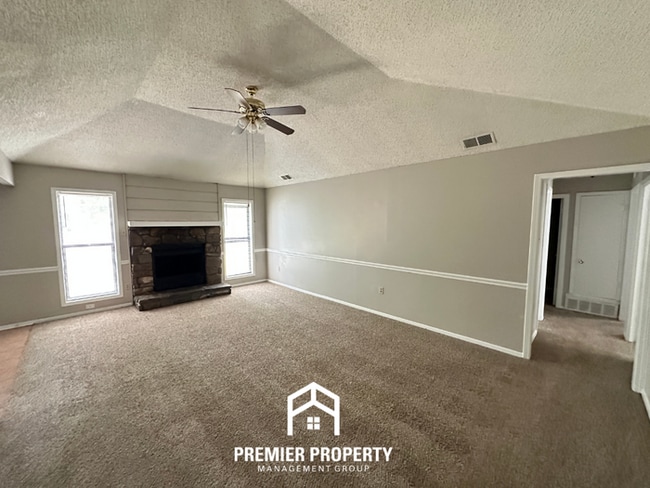 Photo - Charming 3BR/2BA in Country Brook | Vaulted Ceilings, Fireplace & Fenced Yard House