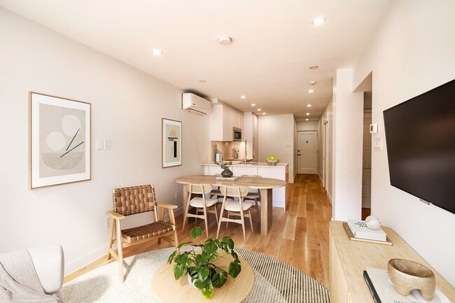 Photo du bâtiment - 10 Rosemount