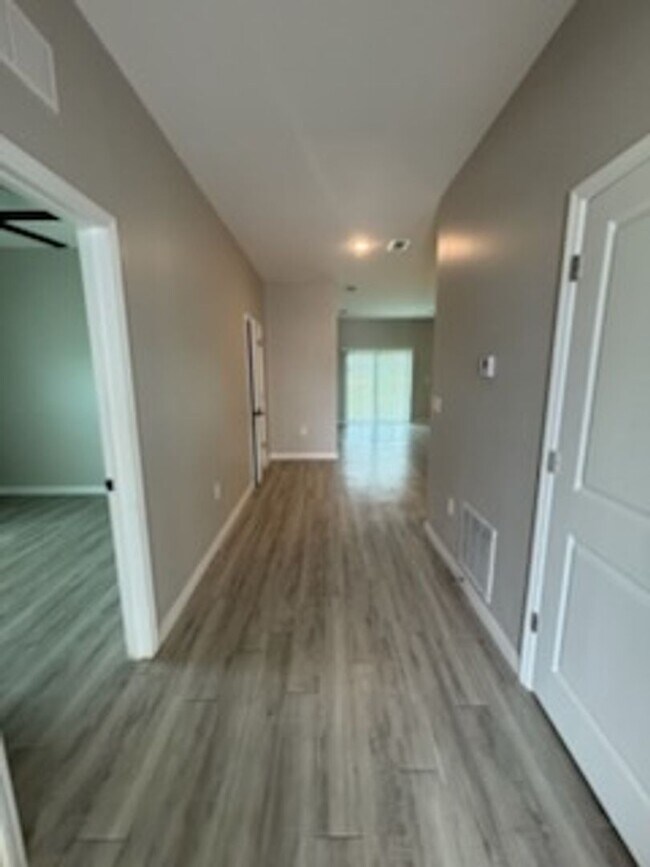 Foto del edificio - 2309 NE 15th Ln