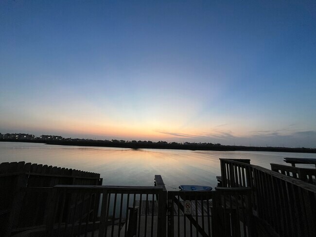 Building Photo - 15209 Leeward Dr