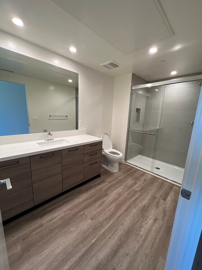 Foto del edificio - 5327 Hermitage Ave