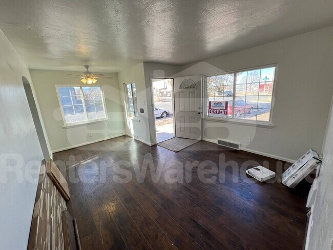 Foto del edificio - 3490 W Tennessee Ave