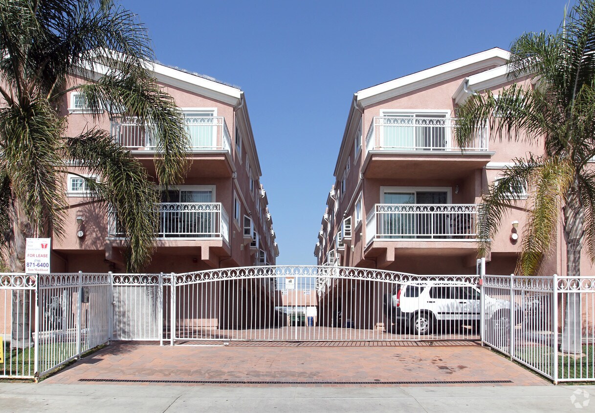 Foto del edificio - 1425 W 224th St