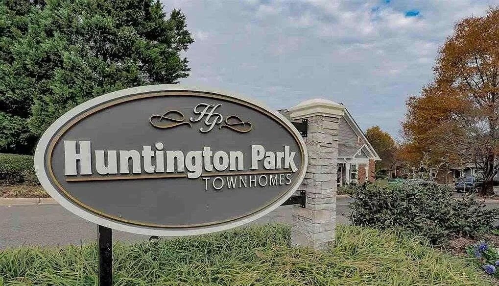 Primary Photo - 1202 Huntington Park Dr