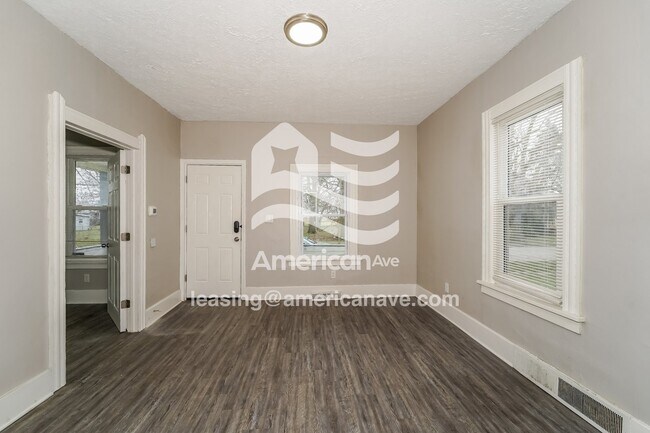 Foto del edificio - 912 E 34th St