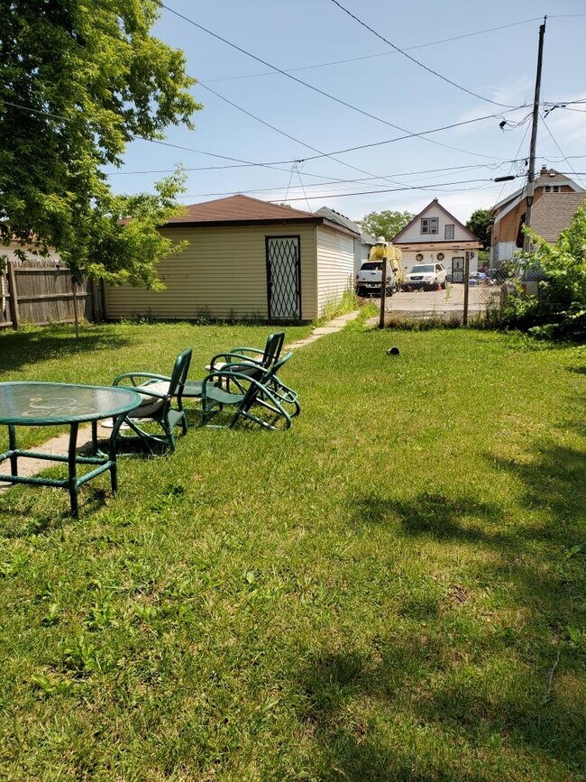 Back yard & parking - 3932 N 23rd St