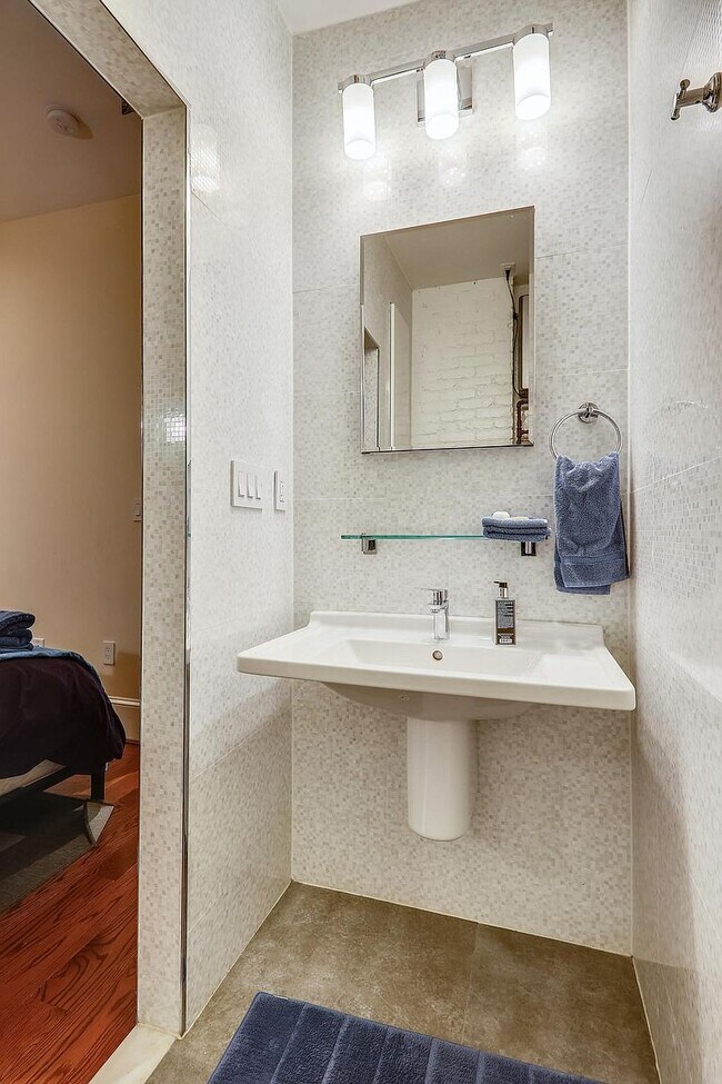 Foto del edificio - 1229 15th St NW