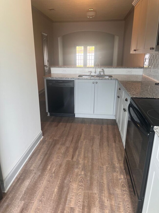 Building Photo - 721 Buddy Ct