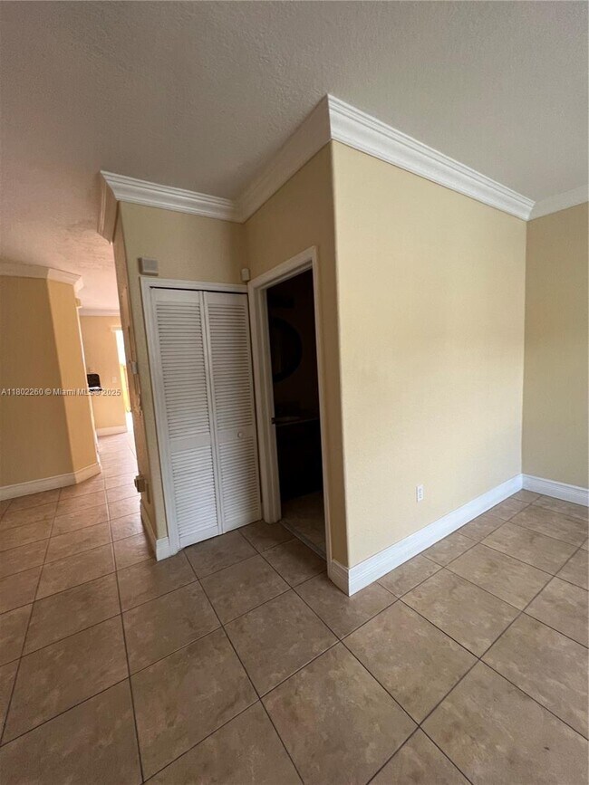 Foto del edificio - 7329 NW 174th Terrace