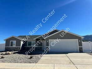 Building Photo - 45 Spanish Trail Dr