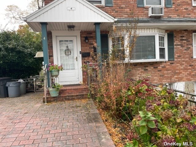 Primary Photo - 4 3rd Ave
