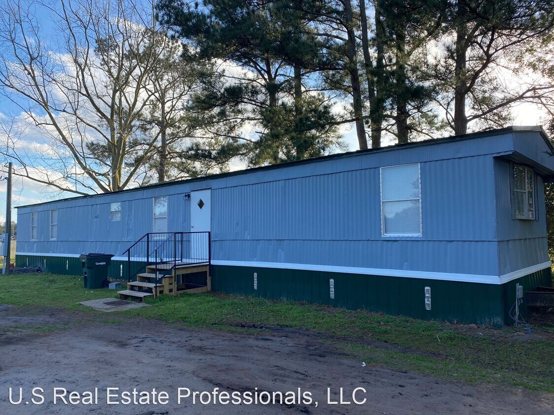 3 br, 2 bath House 5244 Hwy 196 House Rental in Glennville, GA