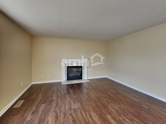 Foto del edificio - 637 Ellen Dr