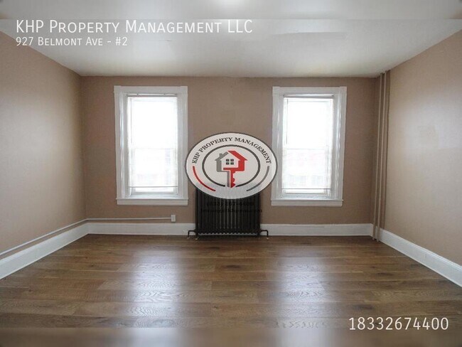 Building Photo - ONE MONTH FREE RENT! Comfortable 1 Bed in ...