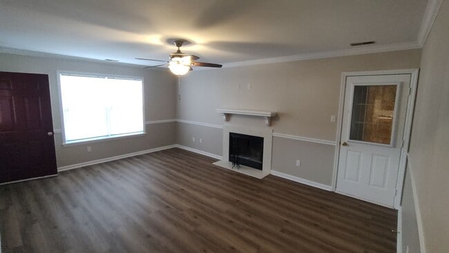 Foto del edificio - 813 S Dogwood Ln