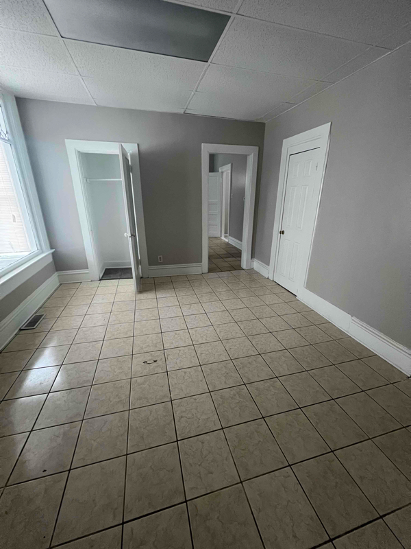 Foto del edificio - 628 E Galena Blvd